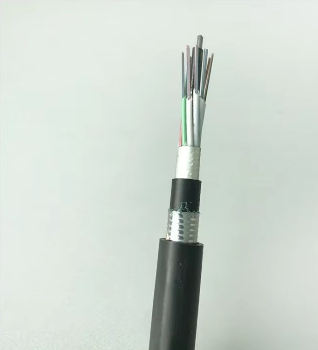 PE áo khoác trung tâm ống lỏng dưới nước cáp sợi quang GYTA53 bọc thép đa 144 lõi
