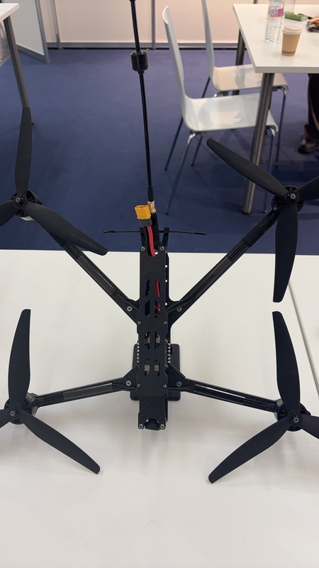 Máy bay không người lái FPV 17 inch Đường dài Công suất cao Máy bay không người lái đua FPV Tải trọng 12 KG